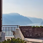 Panoramic Lakeview House Bellagio 度假居 *