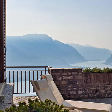 Panoramic Lakeview House Bellagio Holiday home *